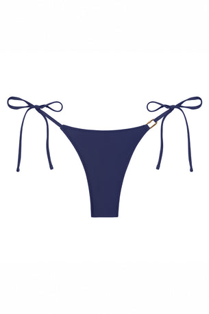 lock praia bottom in storm