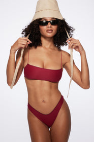 sculpting venus bottom in black compression