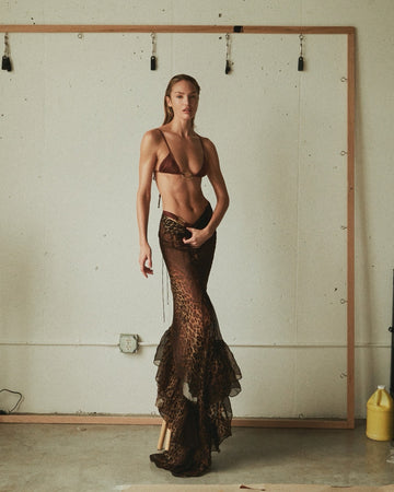 ona equator top in chestnut